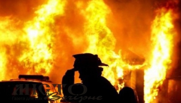 У Губині сусіди врятували чоловіка від смерті у палаючому будинку 