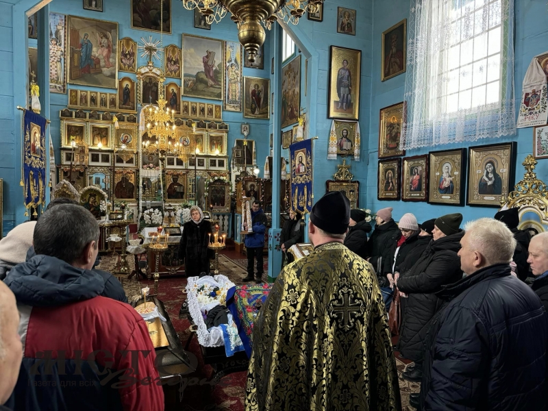 У Нововолинську попрощалися із померлим військовим Віктором Каліновським 