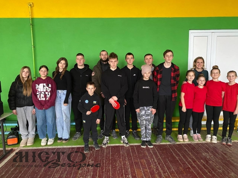 В Іваничах відбулися змагання з настільного тенісу та черліденгу в рамках “Пліч-о-пліч всеукраїнські шкільні ліги” 