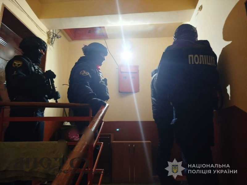 У Нововолинську затримали чоловіка, який продавав вибухову речовину 