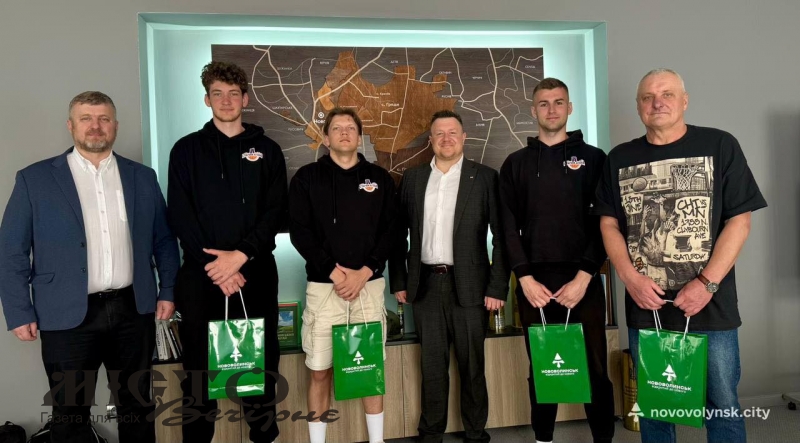 Гравці БК «Старий Луцьк» провели майстерклас для юних баскетболістів у Нововолинську 