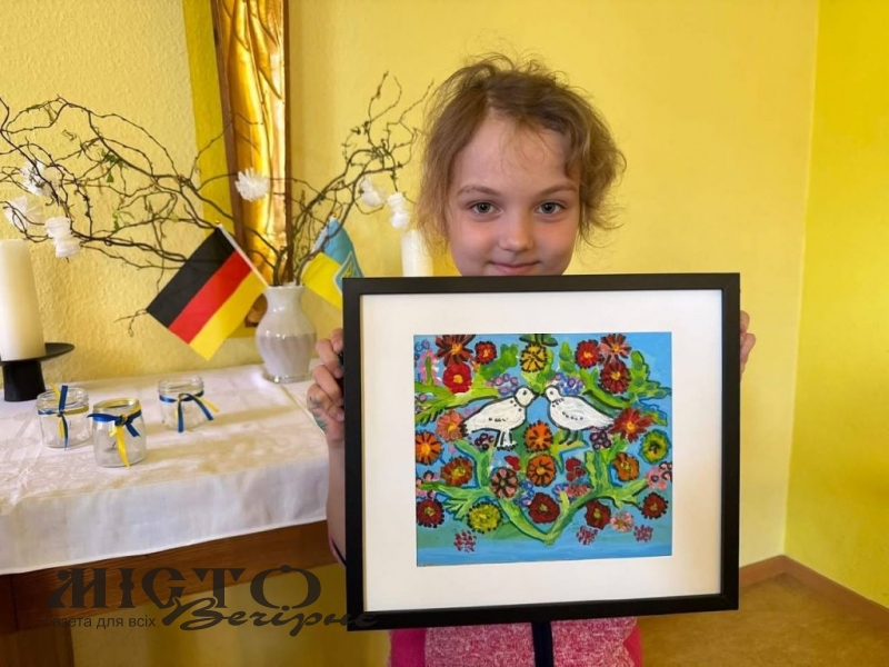 Майстрині з Володимира провели майстер-класи з писанкарства для дітей у німецькому Цвікау 