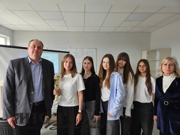 Команда Локачинського ліцею здобула перемогу на обласному турнірі юних географів 