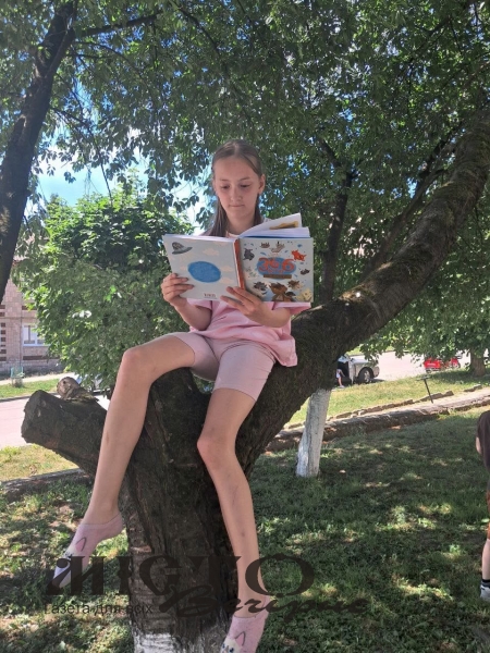 У Локачах у межах «Бібліотечної парасольки» відбувся інформаційно-книжковий коктейль для дітей - новини Володимир-Водинського У Локачах у межах «Бібліотечної парасольки» відбувся інформаційно-книжковий коктейль для дітей