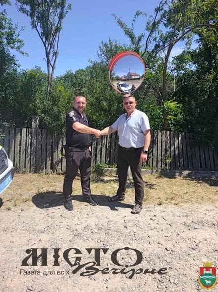 У Затурцях встановили дорожнє дзеркало для підвищення безпеки руху 