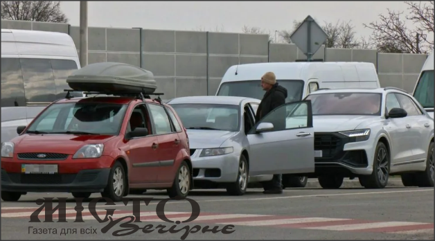 На ПП «Устилуг» на Волині — передріздвяні черги 