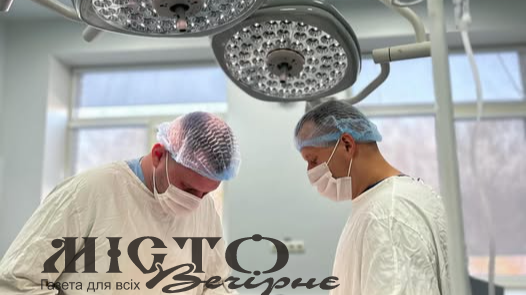 У Володимирі лікарі врятували пацієнта при надзвичайно рідкісній паховій грижі 