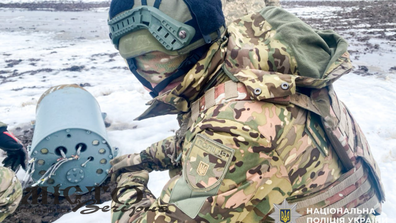 350 кг вибухівки: на Рівненщині чоловік знайшов у полі російську ракету 