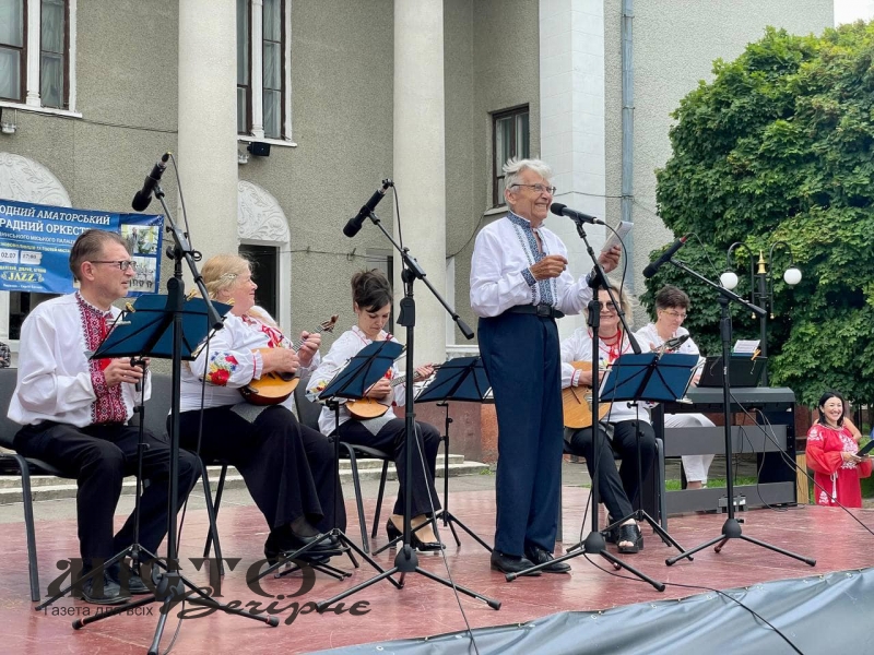  У Нововолинську відбувся благодійний концерт з нагоди Дня Конституції 