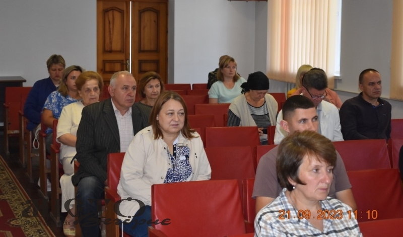 На позачерговій сесії Іваничівської селищної ради зроблено перший крок в напрямку до  відкриття автошколи в Іваничах 