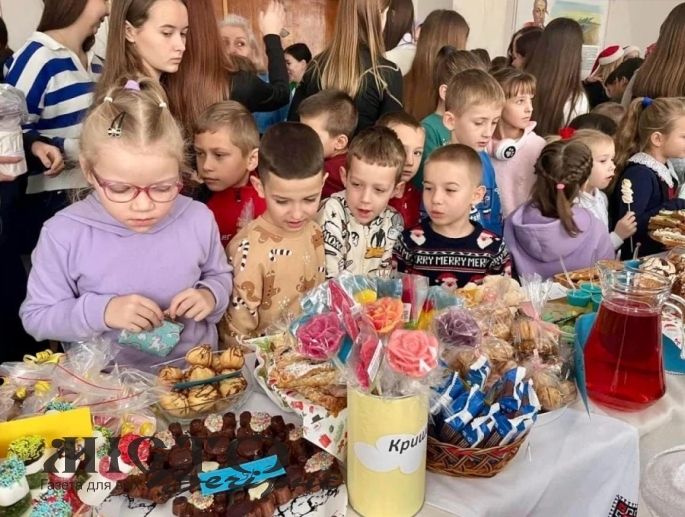 У ліцеях Нововолинська відбулися благодійні ярмарки 