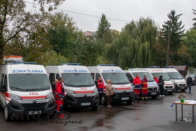 Нововолинськ та Іваничі отримали нові автомобілі швидкої допомоги 