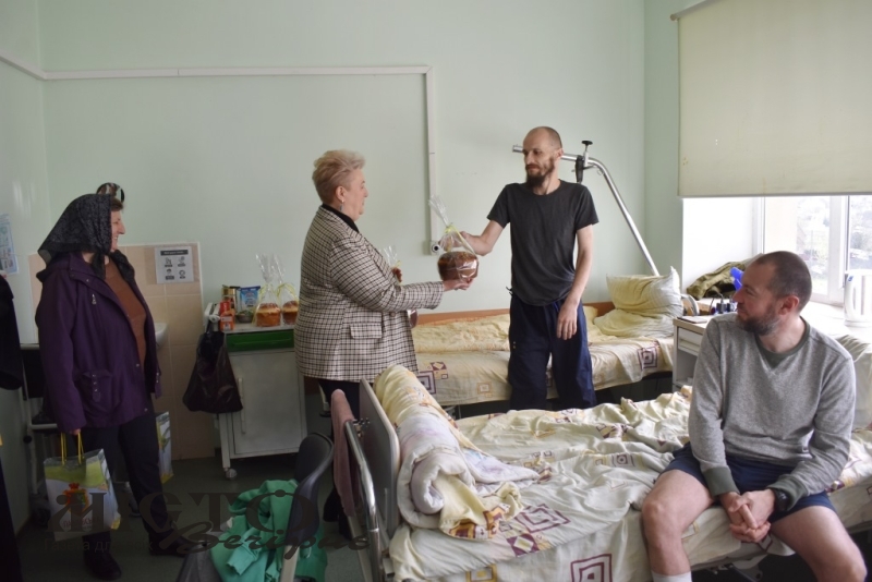 В Іваничах привітали учасників бойових дій з Великоднем 