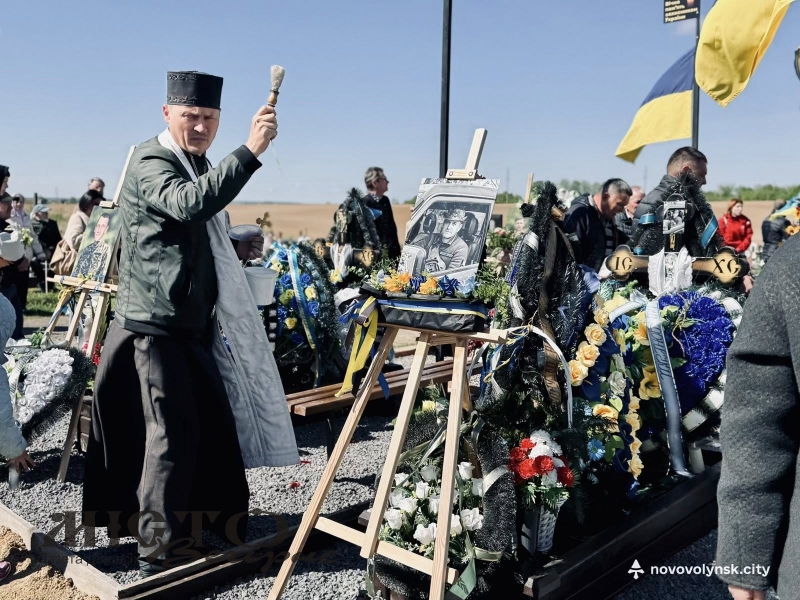У Нововолинській громаді вшанували загиблих захисників України 