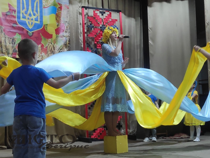 У Локачах на благодійному фестивалі «Співає родина і вся Україна» збирали кошти для військових 