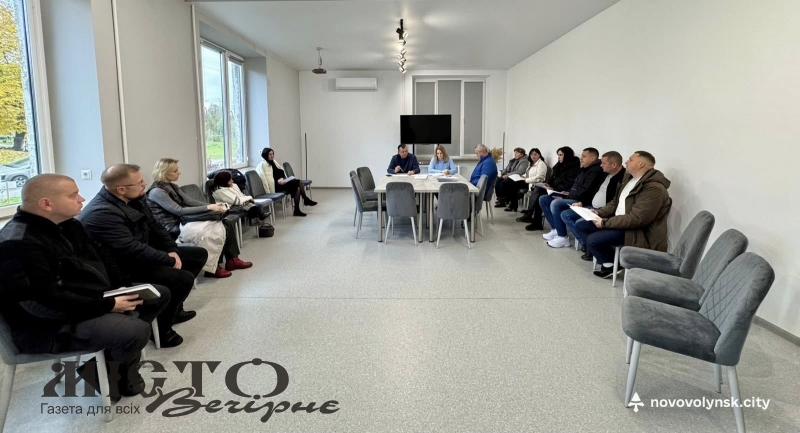 У Нововолинську обговорили вдосконалення безбар’єрного маршруту міста 