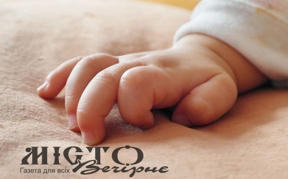 На Закарпатті жінка заморила голодом 5-місячну дитину 