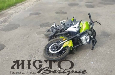Із дівчиною впали з мотоцикла: студент з Нововолинська віддасть державі понад 40 тисяч гривень 