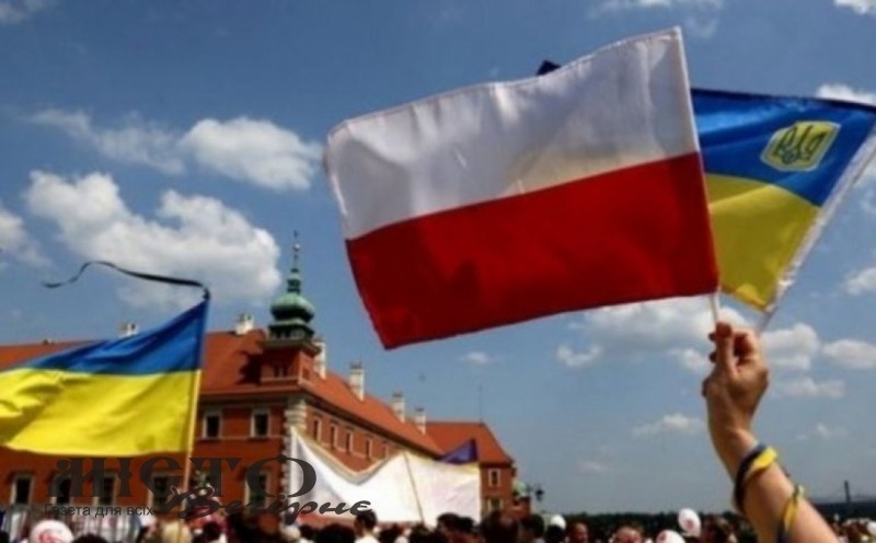 За рік до Польщі переїхало 100 тисяч українців 