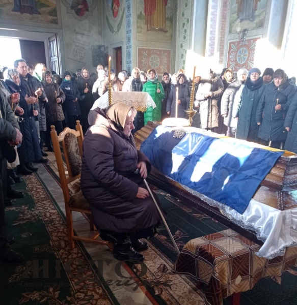 Іваничівська громада провела в останню дорогу Героя Руслана Кузьмича 