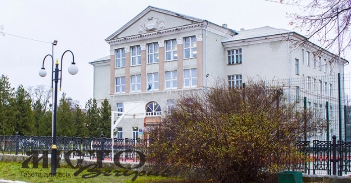 Замінування ліцею у Нововолинську: підозрілих предметів не виявили 