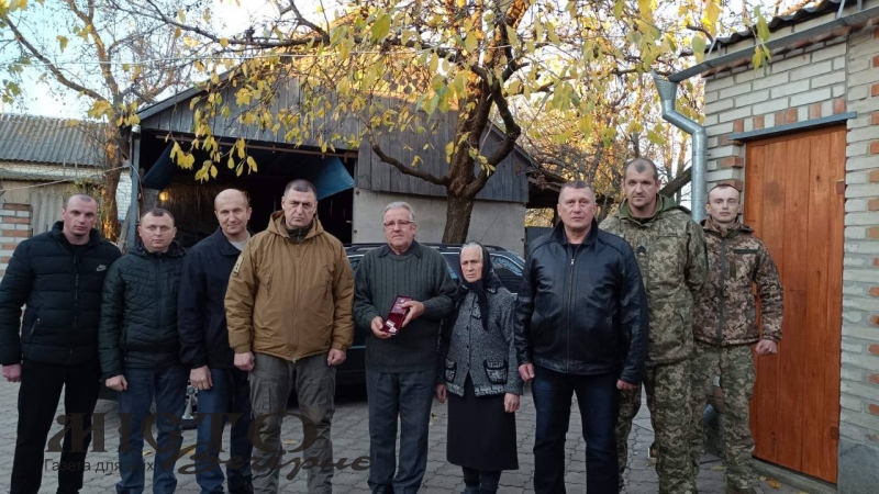 У Локачинській громаді сімʼям загиблих військових вручили посмертні нагороди 