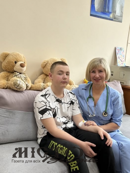 У дитячій лікарні на Волині поставили на ноги 13-річного хлопчика з Нововолинська з рідкісною недугою 