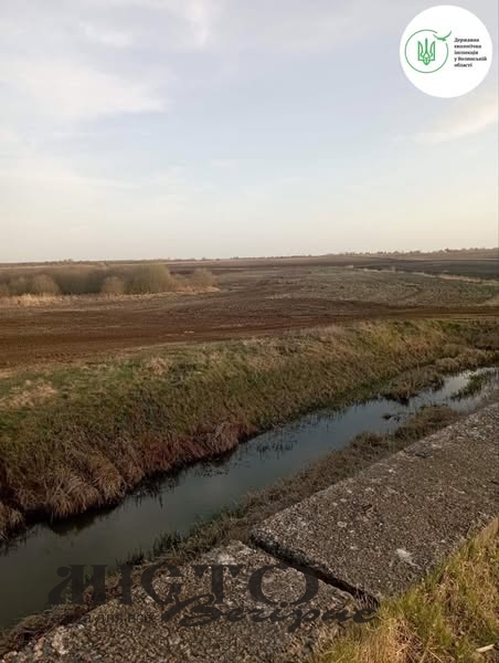 У Володимирському та Ковельському районах невідомі розорали берег річки 