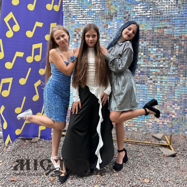 Юні співачки з Нововолинської громади взяли участь у Всеукраїнському конкурсі «Open Space» 