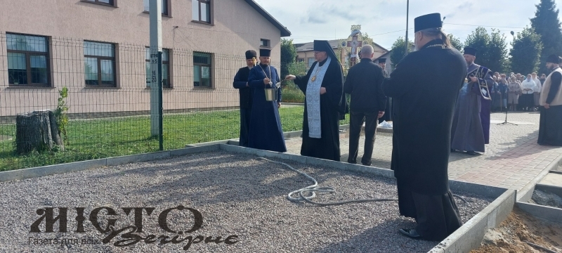  У Павлівці освятили місце під Алею Героїв 