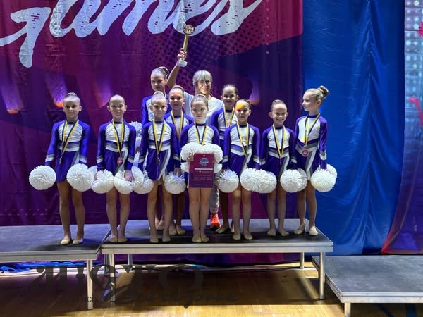 Нововолинські чирлідерки вибороли пʼять нагород на Всеукраїнському турнірі 