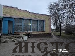 У Грядах нетверезі дебошири обстріляли та розгромили Будинок культури, завдавши чималих збитків 