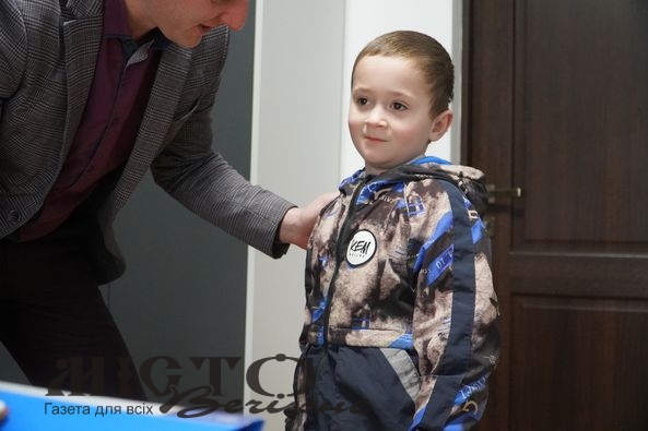 У громаді Володимира з днем народження привітали сина загиблого захисника Олега Орлова 