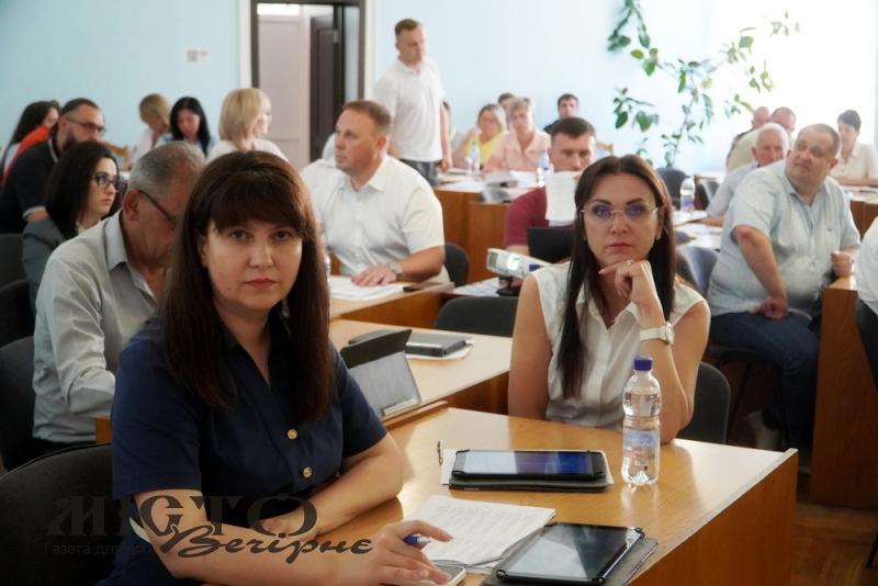 На сесії у Володимирі підтримали ліквідацію шкіл у Вощатині та Заріччі і розглянули звіт секретаря ради 