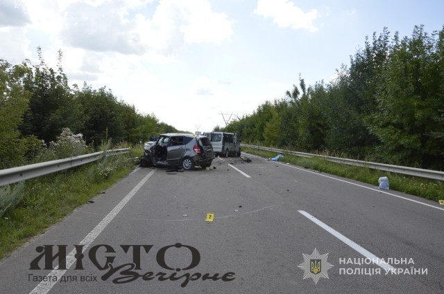 Двоє загиблих у ДТП на Волині: поліція затримала 24-річного водія, який виїхав на зустрічну 