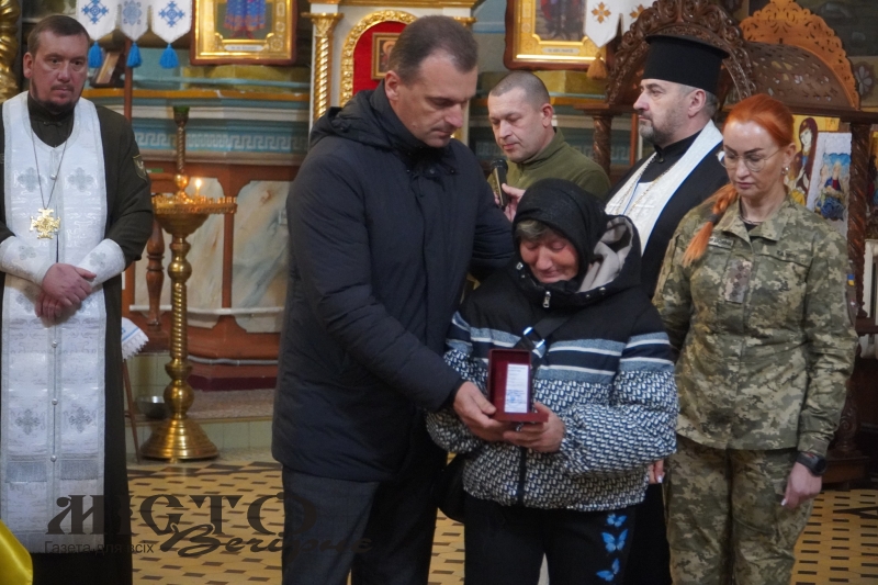 У Володимирі понад 30 родин загиблих воїнів 14 бригади отримали високі посмертні нагороди 