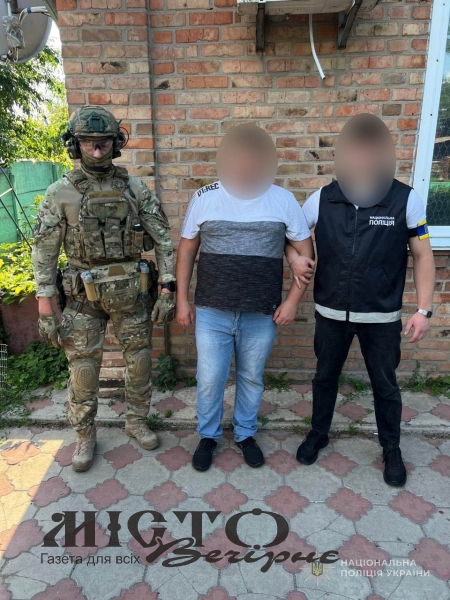 Збував револьвери через інтернет і відправляв поштою: на Волині викрили 38-річного торговця зброєю 