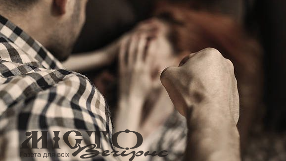 Чоловіку з Володимира присудили штраф за те, що побив дружину та сина 