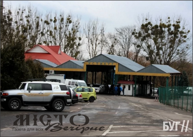 Українка в Устилузі хотіла виїхати за кордон із американським паспортом 