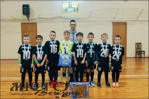 Юні спортсмени з Володимира здобули перемогу на зимовому турнірі з футзалу 