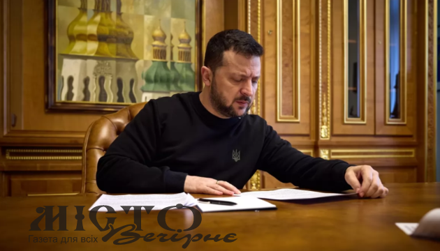 Зеленський підписав нові санкції проти виробників ракет і дронів рф 