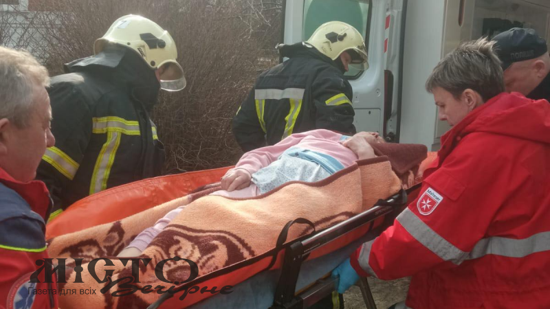 Тривалий час не виходила на зв’язок: у Володимирі із зачиненої квартири врятували літню жінку 