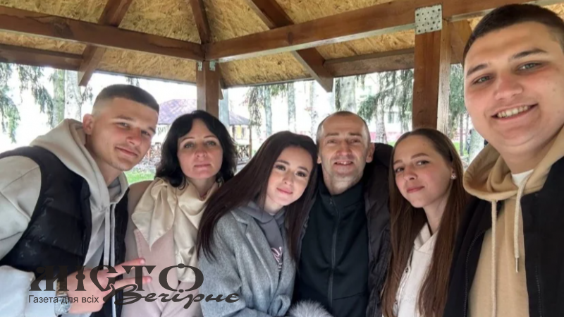 Вперше побачив онука: прикордонник з Володимира зустрівся з родиною після майже року полону 