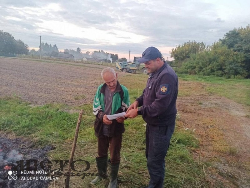 У селах Володимир-Волинського району рятувальники виявили паліїв сухого листя  