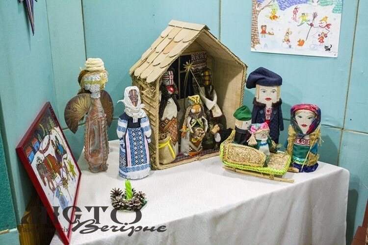 У Нововолинську для відвідувачів відкрита «Різдвяна феєрія» 