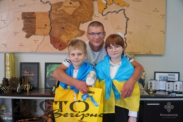 У Володимирі привітали звільненого з полону військового Романа Мояка 