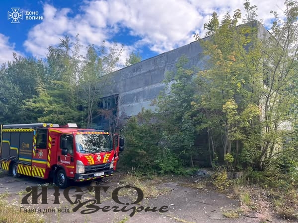У Володимирі трапилася масштабна пожежа на території колишнього молокозаводу 