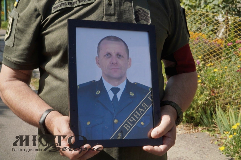 У Володимирі попрощалися з 56-річним Героєм Андрієм Скригою 