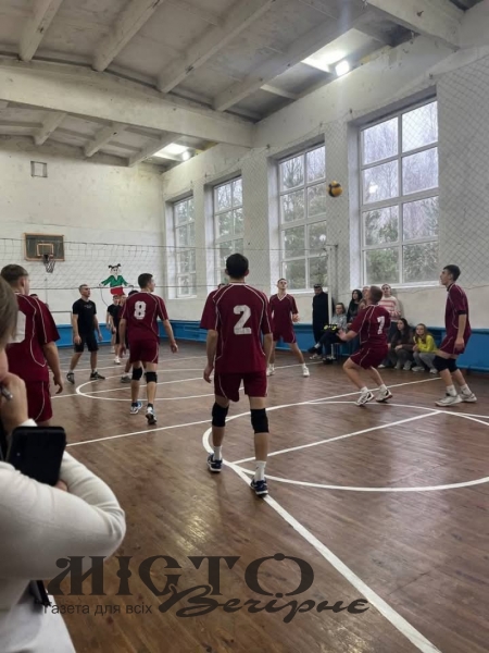 У Павлівській громаді проведено 2 етап змагань «Пліч-о-пліч всеукраїнські шкільні ліги» з волейболу серед учнів 9-11 класів 