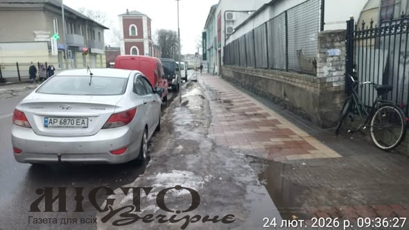 У Володимирі водії порушують правила паркування: муніципальна варта фіксує порушення - новини Володимир-Водинського У Володимирі водії порушують правила паркування: муніципальна варта фіксує порушення